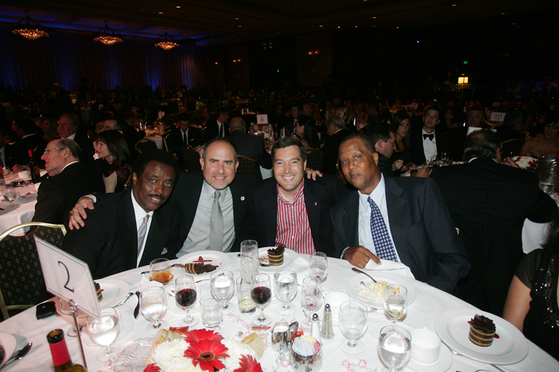 2009 Eagle & Badge Gala honors community leaders and Medal of Valor recipients